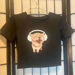 Black Tee with Cat Wearing White Headphones Teens Sz Small